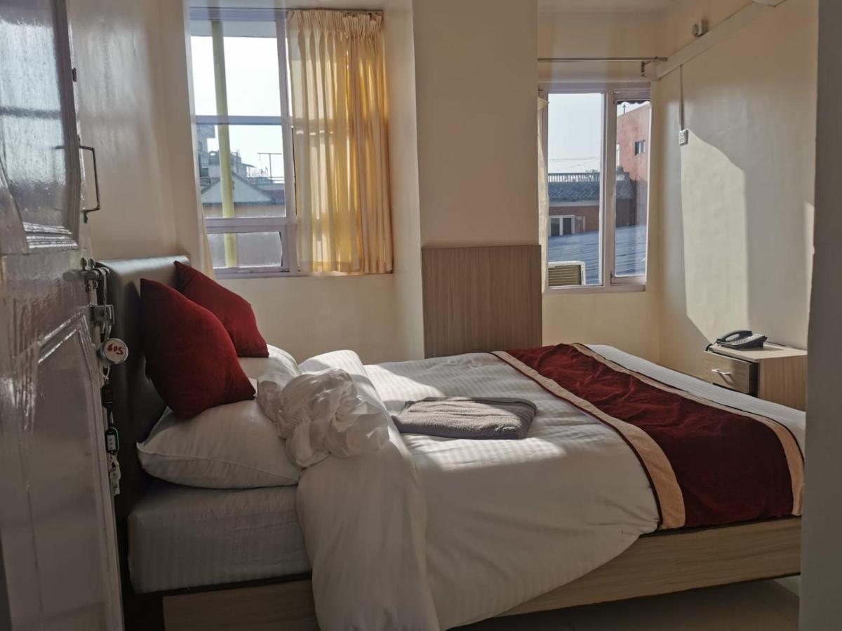 Om Bramha Hotel Κατμαντού Εξωτερικό φωτογραφία